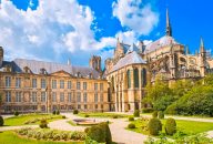 Full Day Guided Tour of the Loire Valley Châteaux and Wine Tasting